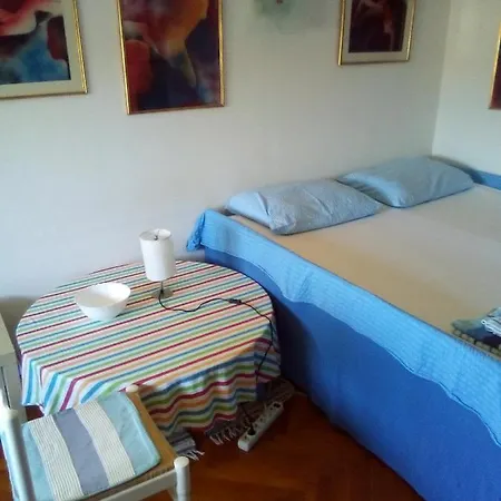 Hostel Riki *